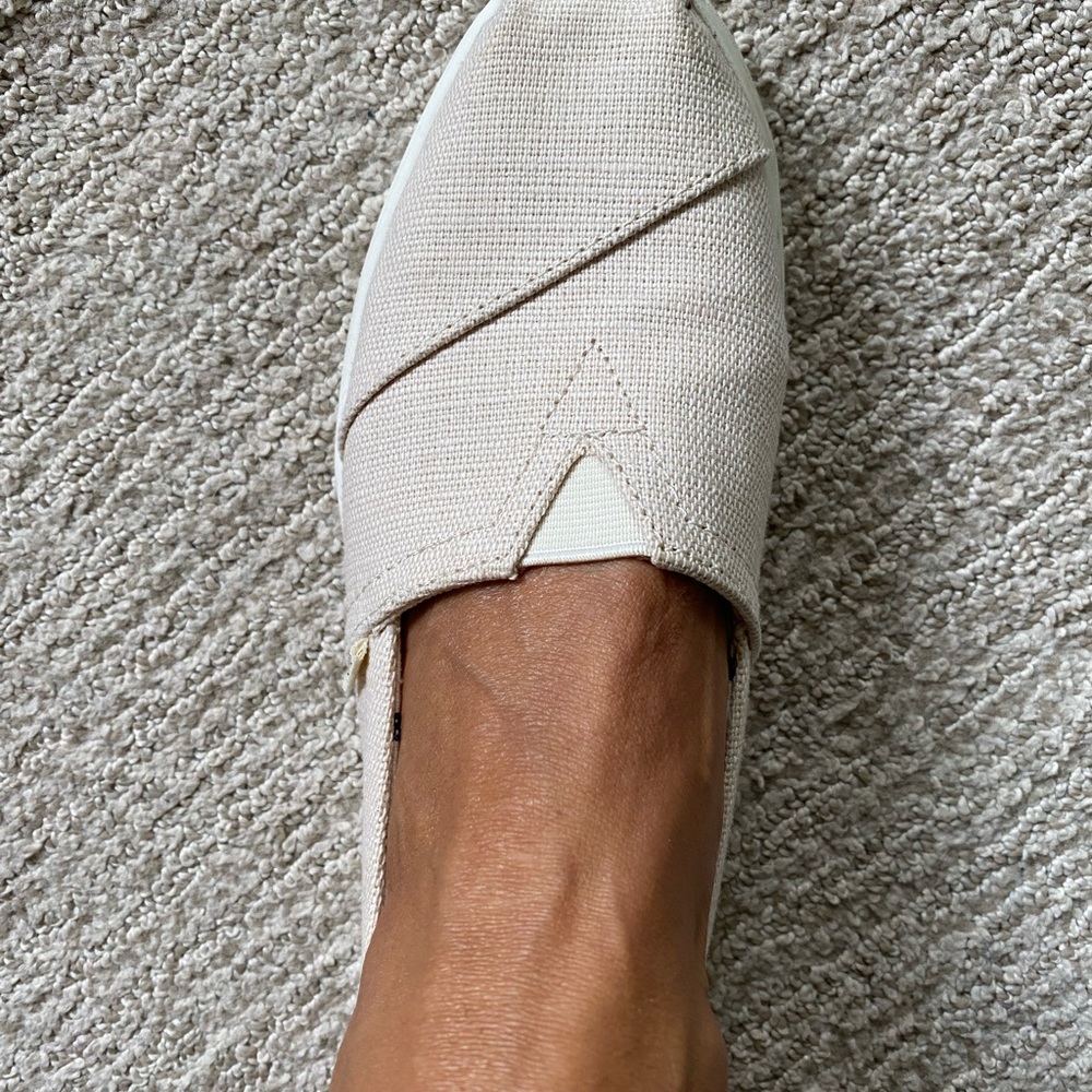 🖤Toms Shoes🖤 - Picture 2 of 6